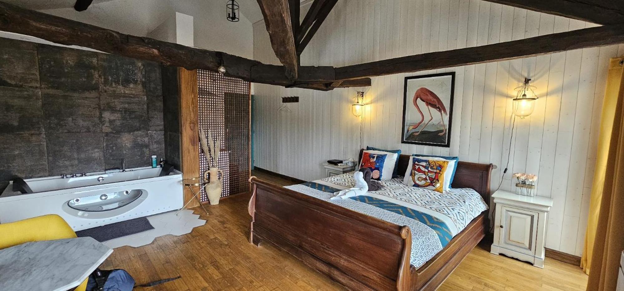 Suite Penthouse Romantique, Confolens, Charente Екстериор снимка